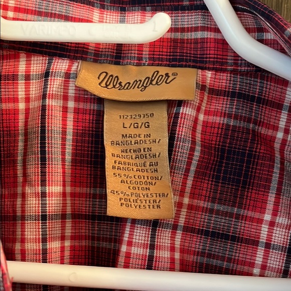 🐴Wrangler Red Plaid Short Sleeve Shirt - Picture 2 of 5